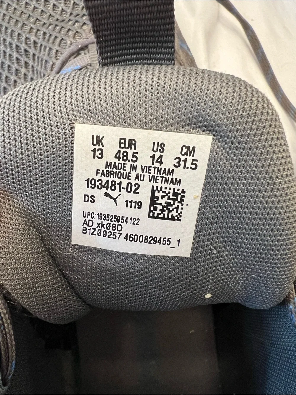 Puma Men's Gray Black Athletic Shoe Interior Label